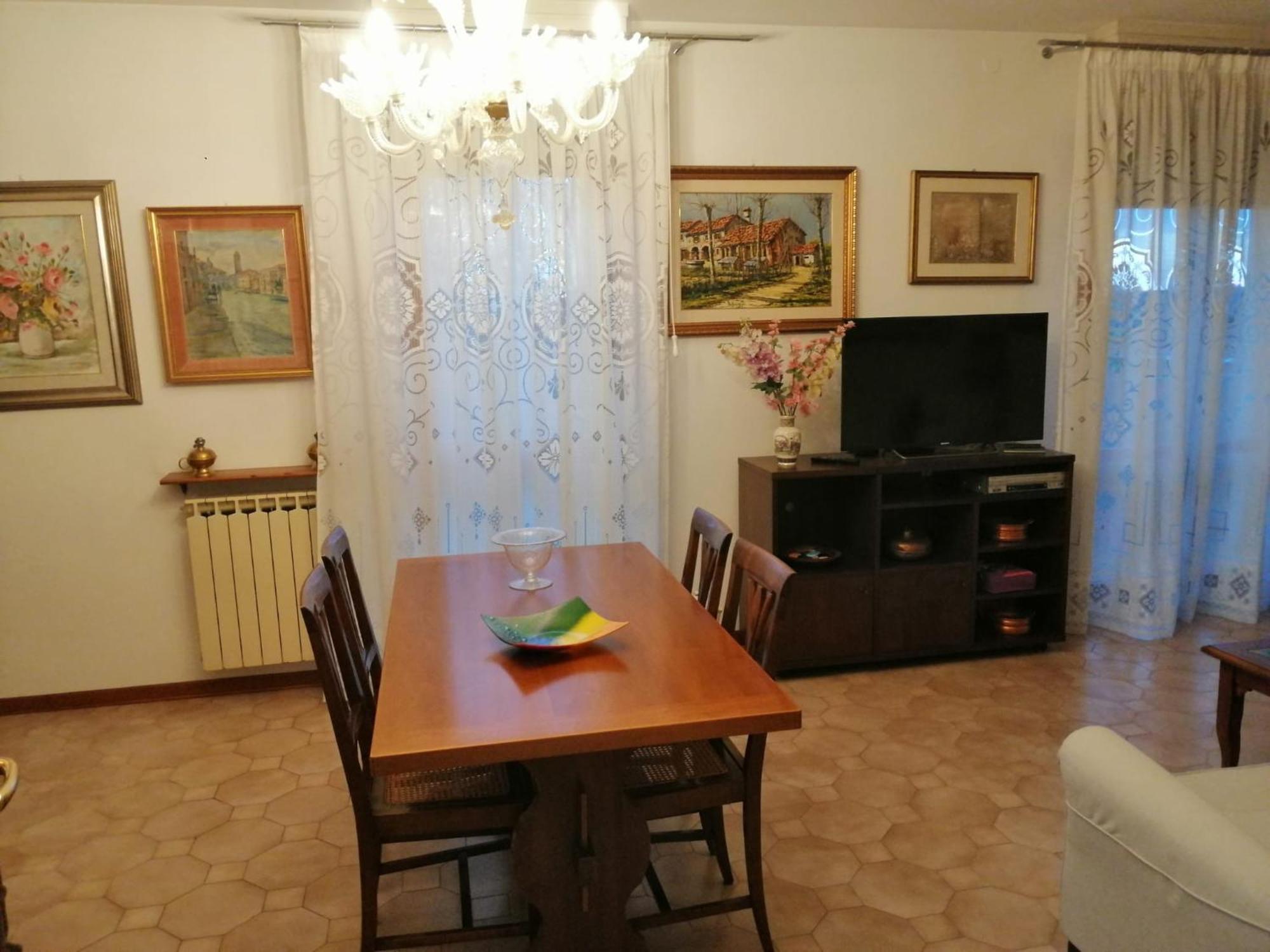 Lily Rose House Apartment ฟาวาโร เวเนโต ภายนอก รูปภาพ